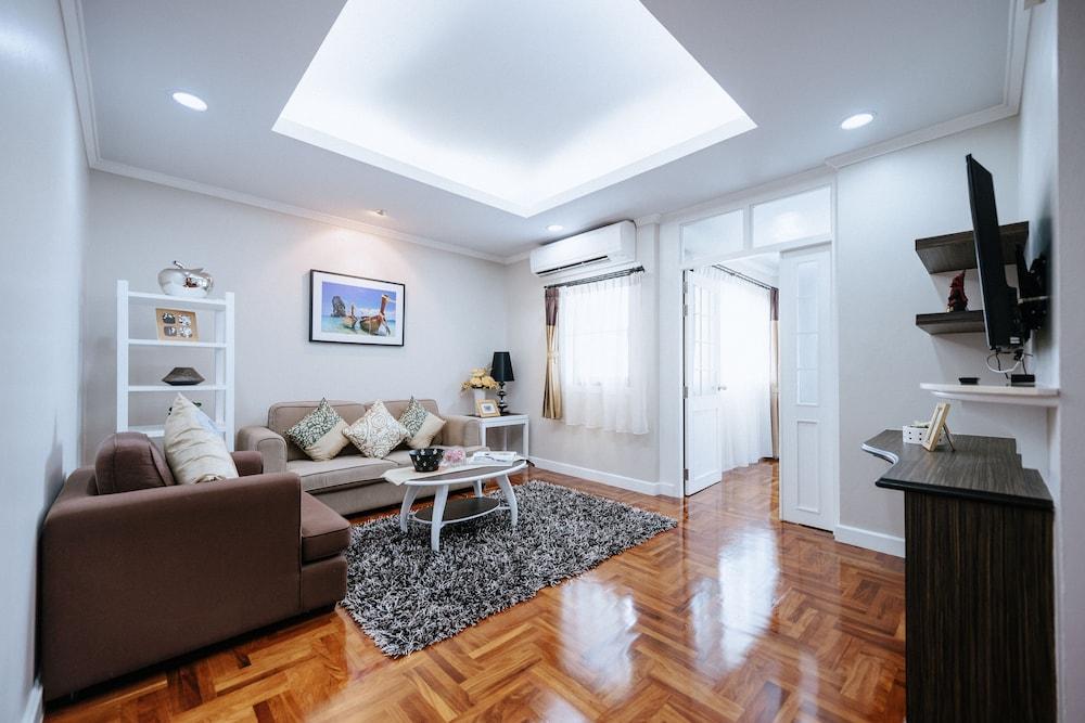 Cnc Residence Bangkok Exterior photo